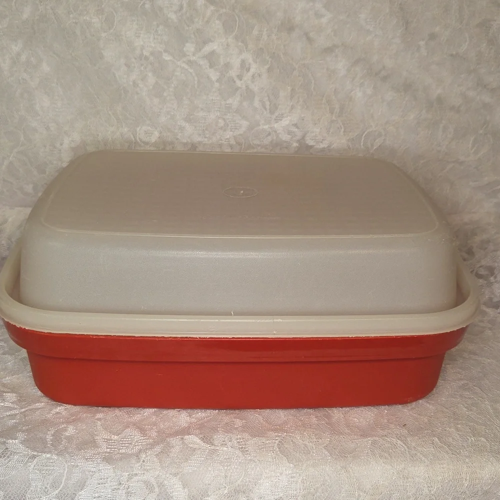 Tupperware: Marinade Container - Picture 3 of 13